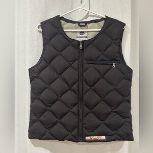 Burton Puffer Vest Women Toast Size Medium Color Black, Grey Inside